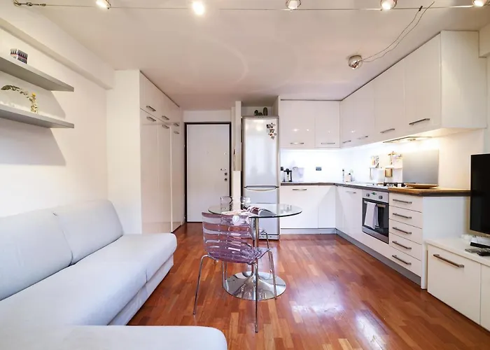 Contempora - Saronno 3 Μιλάνο